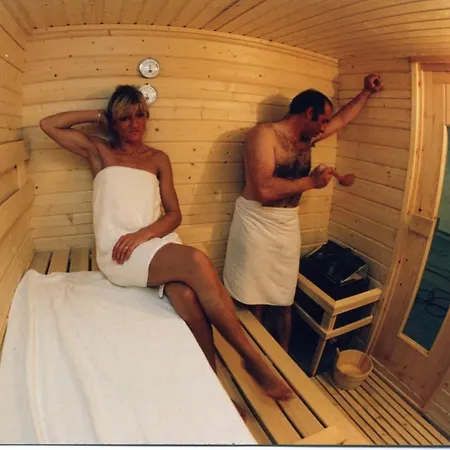 Hotel De La Valentin Hotell 2*