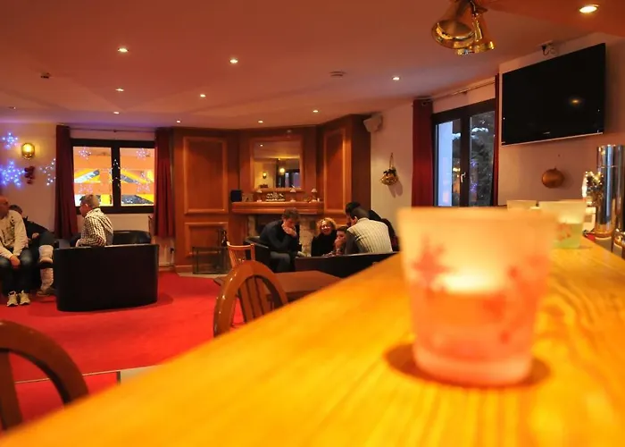 Hotel De La Valentin 2*