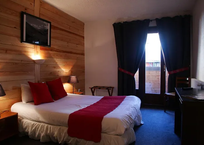 Hotel De La Valentin 2*