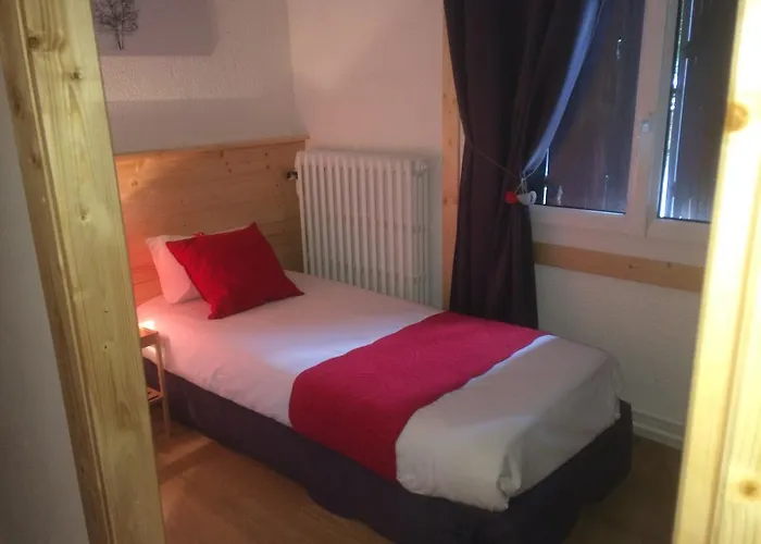 Hotel De La Valentin Hotel 2*