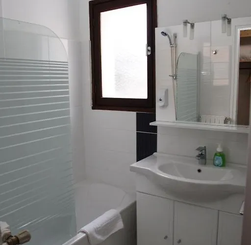 Hotel Hotel De La Valentin 2*