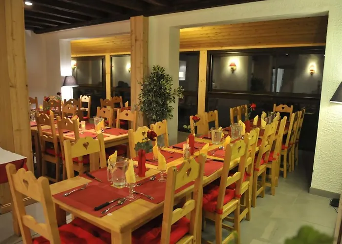 Hotel De La Valentin Hotel 2*