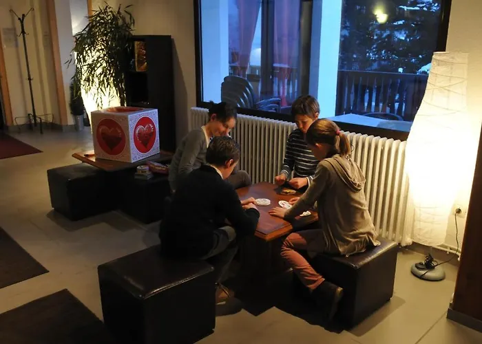 Hotel De La Valentin 2*